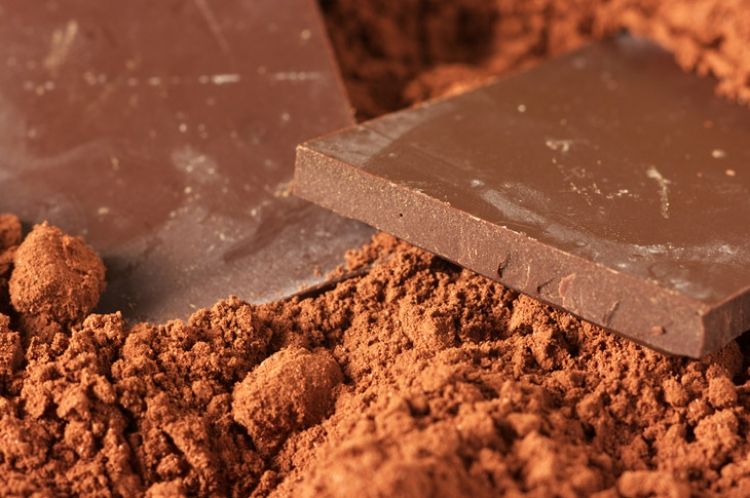 Kolejne badania potwierdzają, że jedzenie czekolady ma zbawienny wpływ na zdrowie, ale...